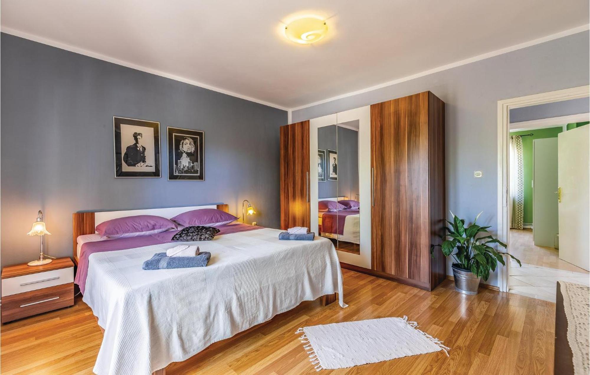 Gorgeous Apartment In Pula With Kitchen エクステリア 写真